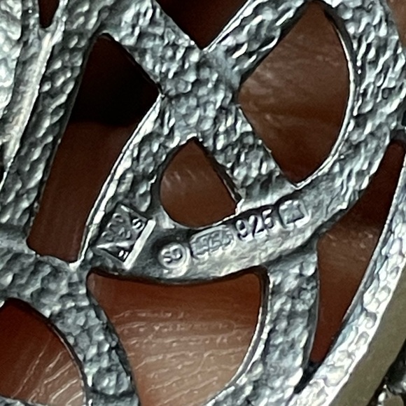 Celtic Onyx Dress Brooch in Sterling Silver - Picture 9 of 9